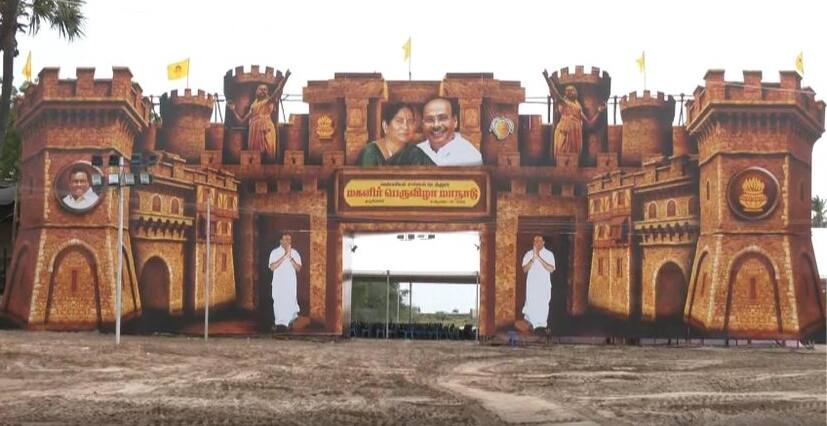Anbumani VS Ramadoss: நாற்காலி போட்ட அன்புமணி.. போட்டோ கூட வைக்காத ராமதாஸ் - திக்குமுக்காடும் பாமக தொண்டர்கள்!