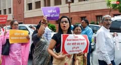 विपक्ष के मार्च के दौरान TMC सांसद महुआ मोइत्रा हुईं बेहोश, डेरेक ओ'ब्रायन का दावा