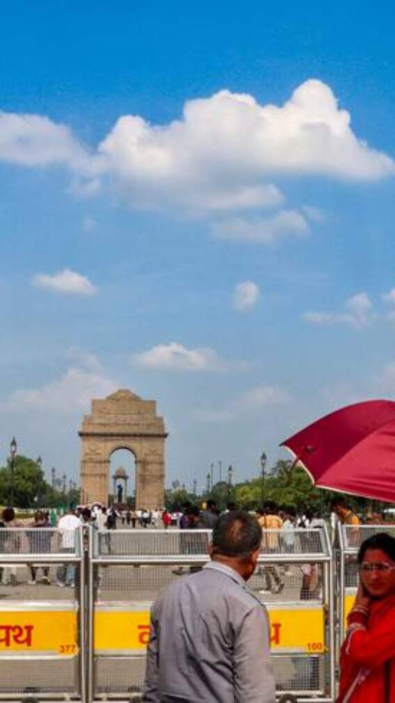 क्या दिल्ली में आज भी होगी बारिश? घर से निकलने से पहले जान लें मौसम का अपडेट