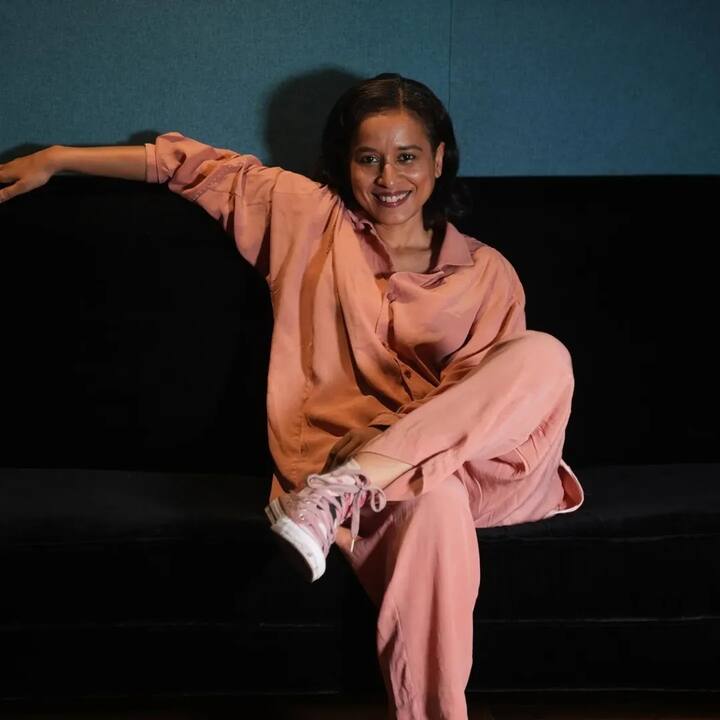 तिलोत्तमा शोम ने करियर की शुरुआत मीरा नायर की फिल्म 'मॉनसून वेडिंग' से की थी, जिसमें उन्होंने एक सहायक भूमिका निभाई थी.