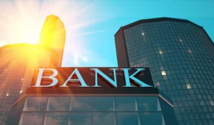 S&P ने SBI, HDFC, टाटा कैपिटल समेत 10 बड़े वित्तीय संस्थानों की बढ़ाई रेटिंग, क्या होगा फायदा?