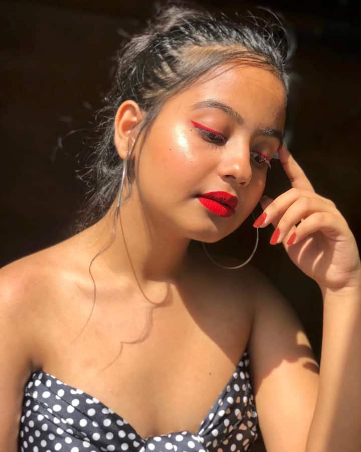 Spraha Chatterjee has millions of followers on Instagram who loves him very much and shows a lot of love on his post.