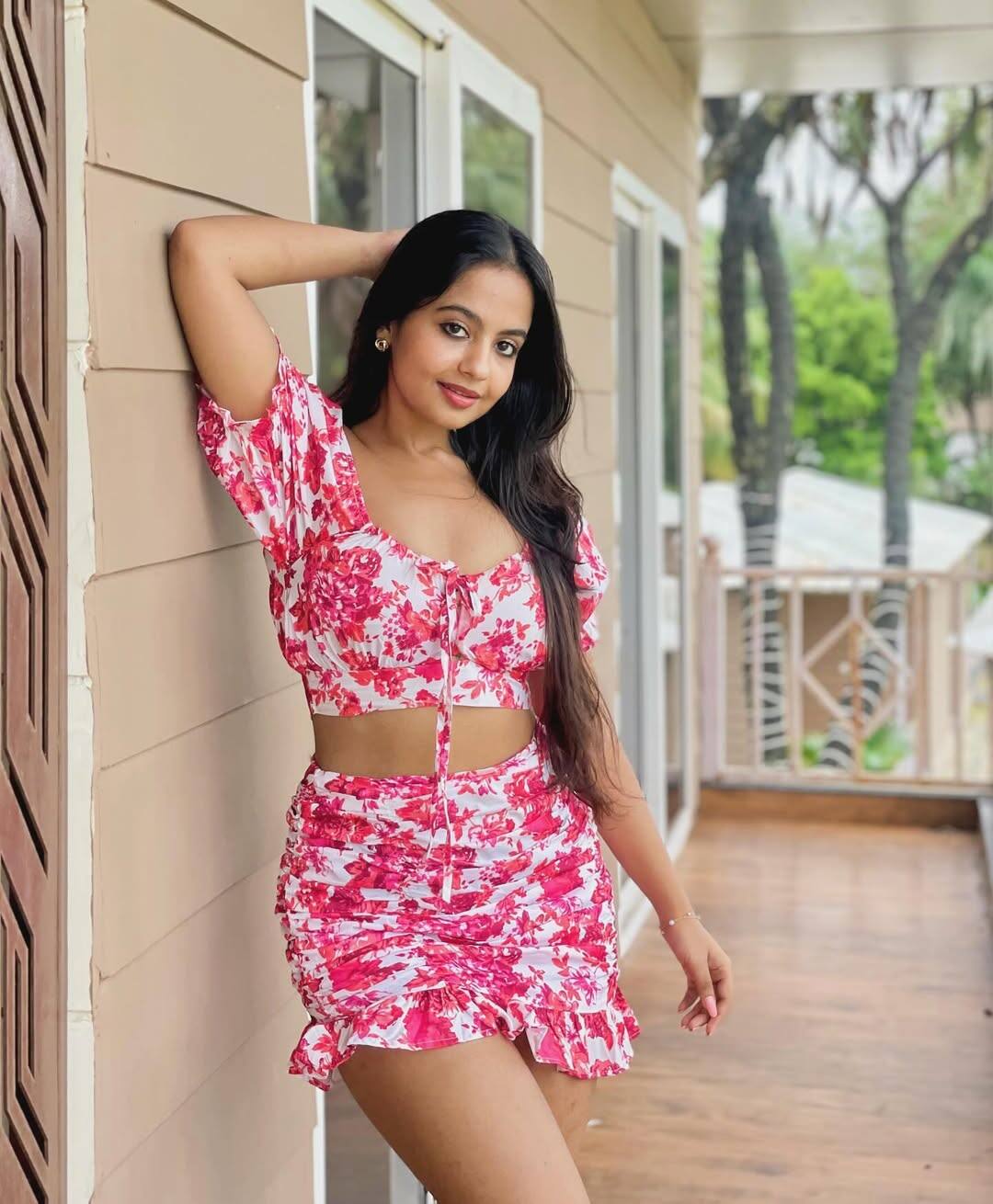 When Spraha Chatterjee entered Anupama, she was seen in the role of a very naive girl Mahi. His character was quite positive.