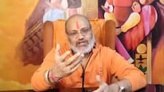 सांसद डिंपल यादव पर कमेंट करने वाले मौलाना पर भड़के स्वामी यति नरसिंहानंद सरस्वती, जानें क्या कहा?