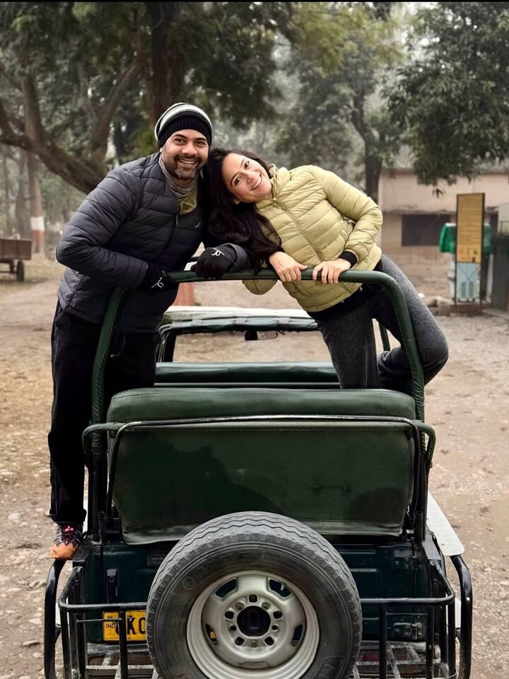 हम साथ में और हजारों दिन बिताएं. अपने क्रेजी दिनों के अंत में एक-दूसरे को देखने के लिए उत्सुक रहें. जैसा पहली बार हो. मैं तुमसे बहुत ज्यादा प्यार करती हूं. हमारी बेतहाशा प्यार भरी सवारी कभी धीमी ना पड़े.