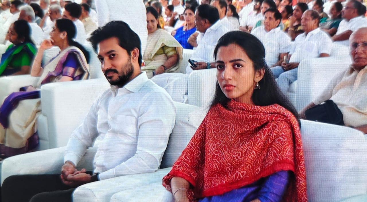 ஒரே குழப்பமா இருக்கே.. முதல் மனைவியுடன் மாதம்பட்டி ரங்கராஜ்! விவாகரத்து சர்ச்சைக்கு முற்றுப்புள்ளியா?