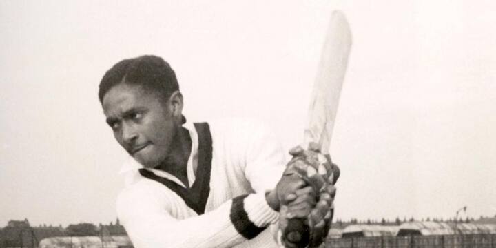 ইংল্যান্ডের বিরুদ্ধে কেরিয়ারের প্রথম ইনিংস ৯৭ রান করেছিলেন। তারপর থেকে গোটা টেস্ট কেরিয়ারে শেষ সিরিজ়ের আগে অবধি তাঁর ব্য়াটিং গড় কোনোদিন ৫০-র নীচে নামেনি।