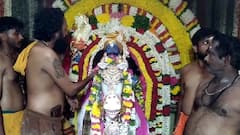 2000 பாட்டில்கள்,  34 சேவல், 45 ஆடுகள்.. குச்சனூர் சனீஸ்வரர் கோயிலில் ஆச்சரிய வழிபாடு!