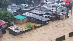 Dehradun News: उत्तराखंड के देहरादून में भारी बारिश, स्कूटी सवार महिला पानी में बही, सड़कें जलमग्न