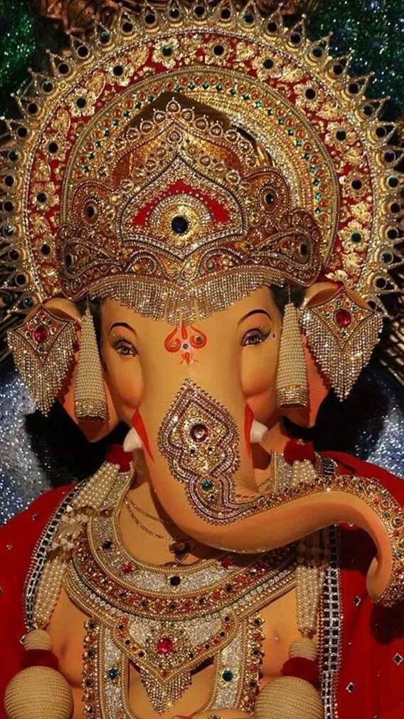 गणपतीला कोणती आभूषणे घालावीत?