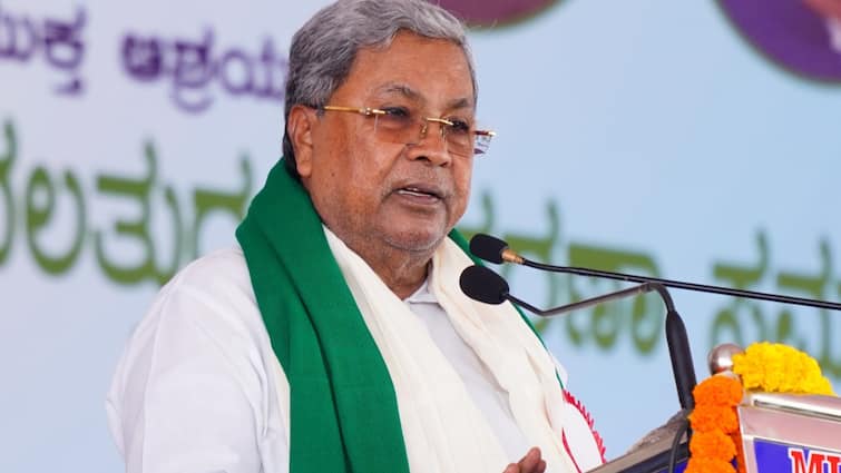 <div>'Avoid Company Of Sanatanis': Siddaramaiah Cautions Against RSS, Sangh Parivar; Then Issues Clarification</div>