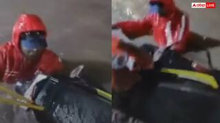 Video: डिलीवरी करने जा रहा शख्स भारी बारिश में खुले नाले में गिरा, फोन खो गया, बाइक भी टूटी, वीडियो वायरल