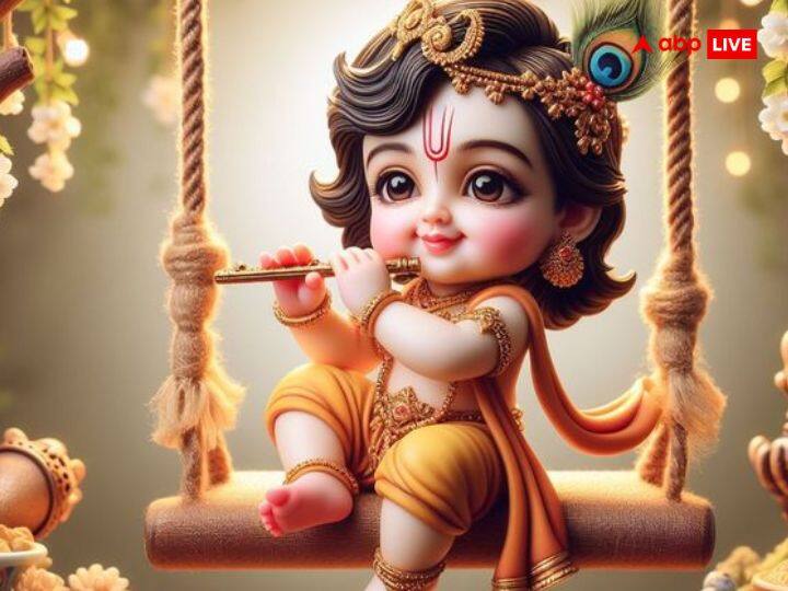 After the plain tradition, Shri Krishna's Aarti is performed and cucumbers are offered in worship. After worship, this cucumber is distributed among the devotees as a prasad.