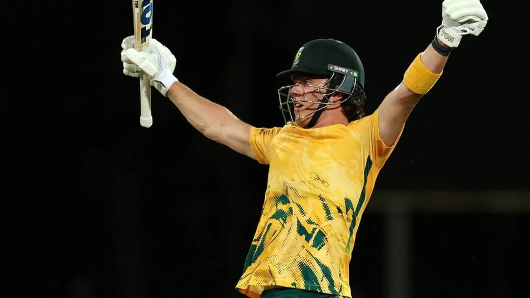 dewald brevis highest individual score in t20 for south africa breaks faf du plessis record aus vs sa t20 match 'जूनियर एबी' डेवाल्ड ब्रेविस का धमाका, बनाया वर्ल्ड रिकॉर्ड; दक्षिण अफ्रीका ने ऑस्ट्रेलिया को दिया 219 का लक्ष्य