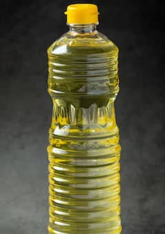 ਇਸ Cooking Oil ਦੀ ਵਰਤੋਂ ਸਮਝੋ ਦੇ ਰਹੇ ਹੋ ਬਿਮਾਰੀਆਂ ਨੂੰ ਸੱਦਾ, ਅੱਜ ਹੀ ਰਸੋਈ ਘਰ ਤੋਂ ਕਰੋ ਬਾਹਰ