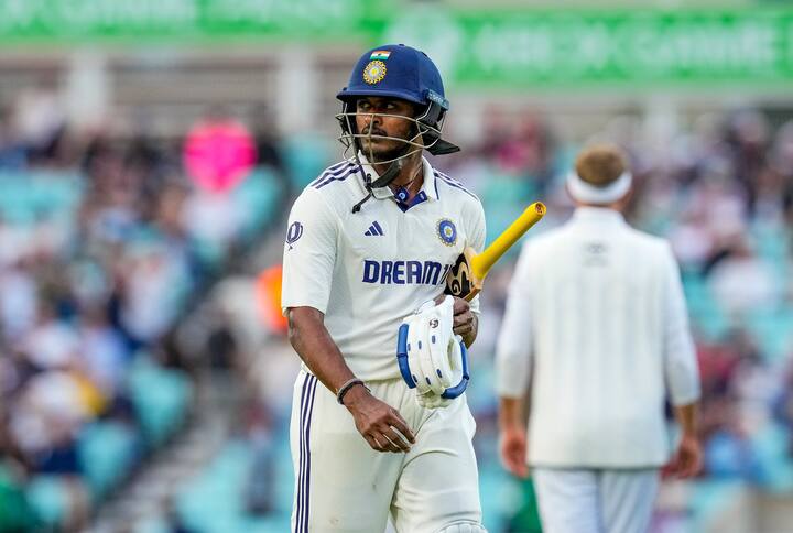 भारतीय बल्लेबाज साई सुदर्शन ने अपनी स्कूली पढ़ाई चेन्नई से की. इसके बाद सुदर्शन ने विवेकानंद कॉलेज से बीकॉम किया है. सुदर्शन ने हाल ही में इंग्लैंड के खिलाफ अपना टेस्ट डेब्यू किया.