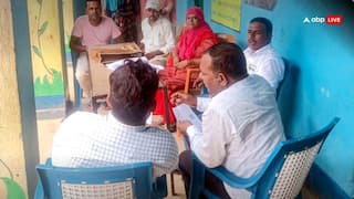 'आधार कार्ड नहीं हो सकता नागरिकता का प्रमाण', SIR को चुनौती दे रहे याचिकाकर्ताओं से बोला सुप्रीम कोर्ट