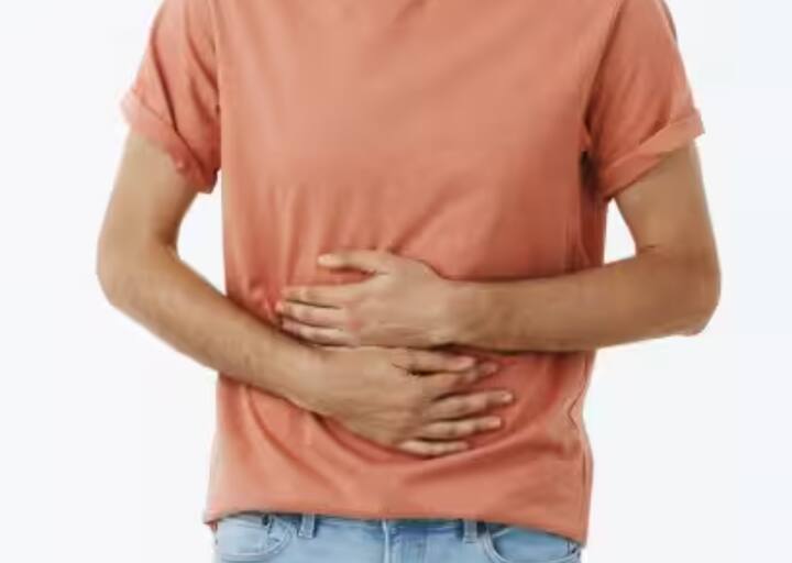 ਪਾਚਨ ਸੰਬੰਧੀ ਸਮੱਸਿਆਵਾਂ ਤੋਂ ਰਾਹਤ: ਭਿੱਜੇ ਹੋਏ ਛੋਲੇ ਫਾਈਬਰ ਨਾਲ ਭਰਪੂਰ ਹੁੰਦੇ ਹਨ, ਜੋ ਪਾਚਨ ਕਿਰਿਆ ਨੂੰ ਬਿਹਤਰ ਬਣਾਉਂਦੇ ਹਨ। ਇਹ ਕਬਜ਼, ਗੈਸ ਅਤੇ ਐਸੀਡਿਟੀ ਵਰਗੀਆਂ ਸਮੱਸਿਆਵਾਂ ਨੂੰ ਘਟਾਉਣ ਵਿੱਚ ਮਦਦ ਕਰਦਾ ਹੈ। ਨਿਯਮਤ ਸੇਵਨ ਪੇਟ ਸਾਫ਼ ਰੱਖਦਾ ਹੈ ਅਤੇ ਬਦਹਜ਼ਮੀ ਦੀ ਸਮੱਸਿਆ ਤੋਂ ਰਾਹਤ ਦਿਵਾਉਂਦਾ ਹੈ।