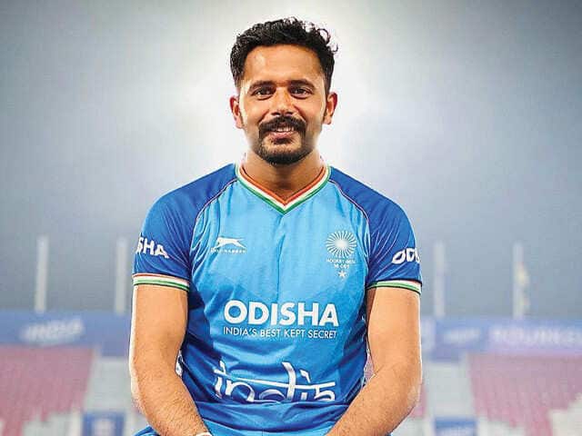 हरमनप्रीत का सफर किसी फिल्मी कहानी से कम नहीं है, जहां साधारण बैकग्राउंड से निकलकर उन्होंने अंतरराष्ट्रीय स्तर पर अपनी पहचान बनाई. आइए जानते हैं उन्होंने कहां से पढ़ाई-लिखाई की है...