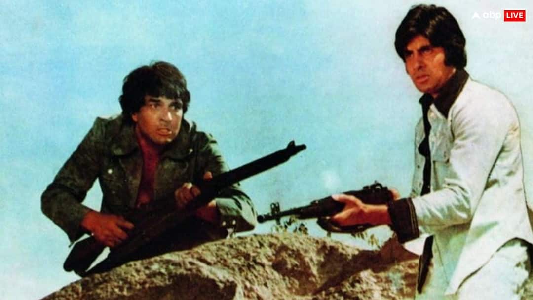 sholay watch online where to watch amitabh bachchan and dharmendra film on ott ओटीटी पर कहां देख सकते हैं अमिताभ बच्चन और धर्मेंद्र की आइकॉनिक फिल्म 'शोले'? जानें