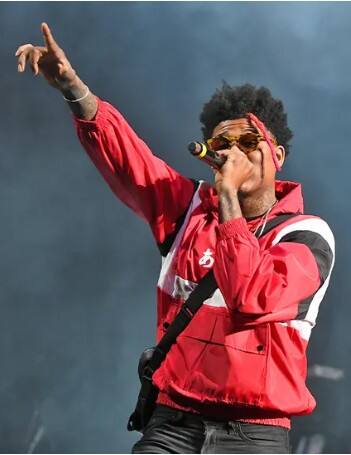 ਮਸ਼ਹੂਰ ਗਾਇਕ ਦਾ ਘਰ 'ਚ ਕਤਲ, ਗੋਲੀ ਲੱਗਣ ਤੋਂ ਬਾਅਦ...