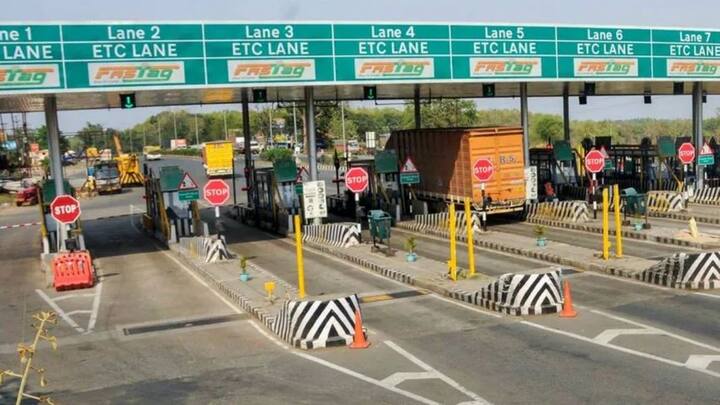 फास्टैग एनुअल पास वक्त और पैसे दोनों बचा सकता है. लेकिन सबके लिए यह बराबर फायदे वाला सौदा नहीं है. कुछ लोग के लिए बहुत काम आ सकता है. तो वहीं कुछ इससे  कुछ भी फायदा नहीं हो पाएगा.  15 अगस्त से शुरू हो रहा है और फास्ट टाइम खरीदने से पहले इन बातों का ध्यान जरूर रखें.