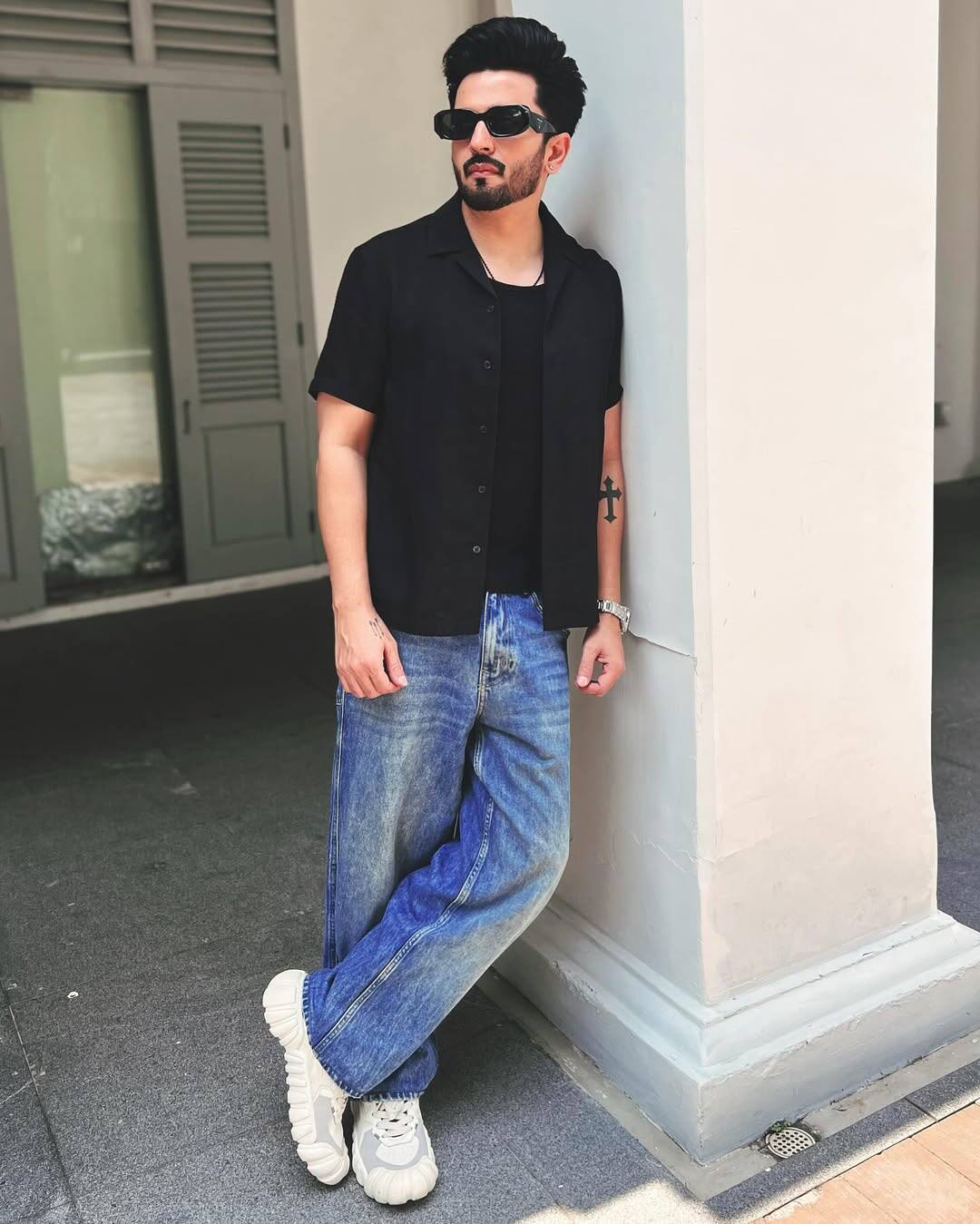 The name of popular TV actor Dheeraj Dhupar is included on the next number of this list. The audience wanted to see the actor in the Bigg Boss house for a long time with hit shows like 'Kundali Bhagya', 'Susral Simar' and 'Naagin 5'.