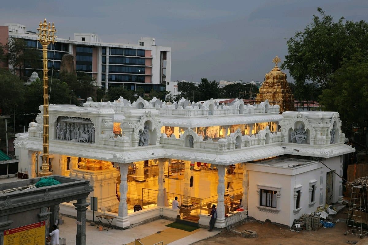 Krishna Temples in Hyderabad Timings Location: హైదరాబాద్లో ప్రసిద్ధ కృష్ణ దేవాలయాలు! లొకేషన్స్ & టైమింగ్స్!