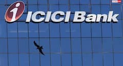 ICICI बैंक ने घटाई नई मिनिमम बैलेंस की लिमिट, जानिए अब अकाउंट में रखने होंगे कम से कम कितने रुपये
