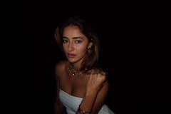 Ananya Panday: మోడ్రన్ డ్రెస్‌‌లో లైగర్ బ్యూటీ - క్యూట్ లుక్స్... సిగ్గుతోనే మతులు పోగొట్టేస్తుందిగా...