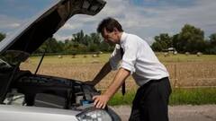 રસ્તા પર દોડતી કાર અચાનક બંધ થઇ જાય તો શું મળશે ઇન્શ્યૉરન્સ ક્લેમ ? જાણી લો નિયમ