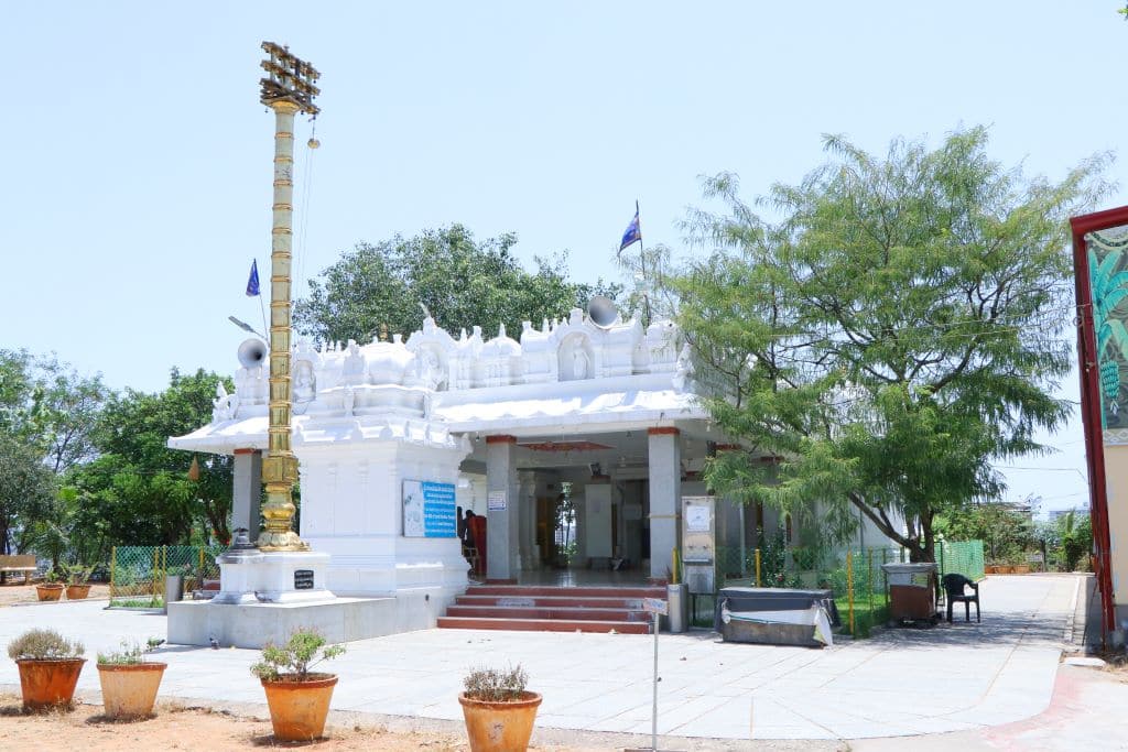 Krishna Temples in Hyderabad Timings Location: హైదరాబాద్లో ప్రసిద్ధ కృష్ణ దేవాలయాలు! లొకేషన్స్ & టైమింగ్స్!