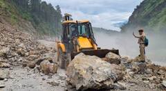 ਹਿਮਾਚਲ 'ਚ ਮਚੀ ਭਾਰੀ ਤਬਾਹੀ, ਕਈ ਪਰਿਵਾਰਾਂ ਨੇ ਛੱਡੇ ਘਰ; ਹਾਲੇ ਵੀ ਨਹੀਂ ਟਲਿਆ ਖਤਰਾ