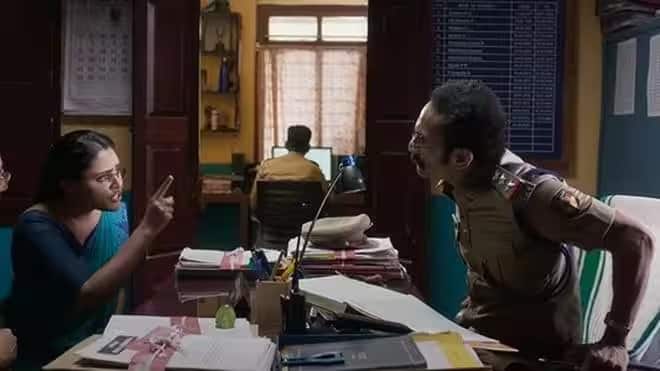 एक घटना घडते आणि शांत, आनंदी शहरात गोंधळ, भितीचं वातावरण पसरतं. तिथे राहणाऱ्या लोकांचं दैनंदिन जीवन विस्कळीत होतं. चित्रपटाची कथा हळूहळू तुम्हाला एवढी खिळवून ठेवते की, तुम्ही तुमच्या पापण्या मिटतानाही विचारात पडाल.
