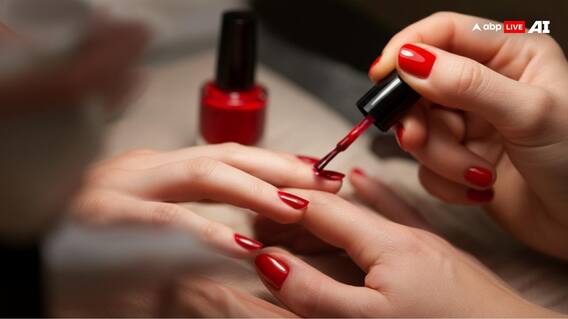 रोज-रोज नेल पॉलिश तो नहीं लगाती हैं आप, जानिए इससे कैसे खराब होती है सेहत?