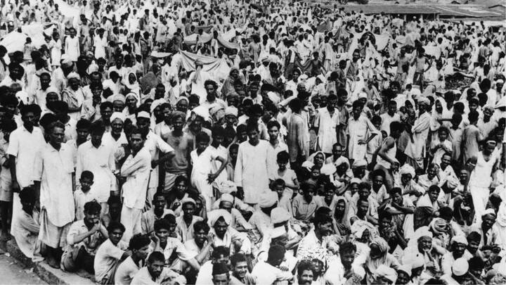 पाकिस्तान वाले हिस्से में सिखों को सबसे ज्यादा निशाना बनाया गया, क्योंकि सिख वहां पर अल्पसंख्यक थे. उस दौरान वहां पर या तो सिखों को मार डाला गया या जबरदस्ती धर्म बदलने के लिए मजबूर किया गया.