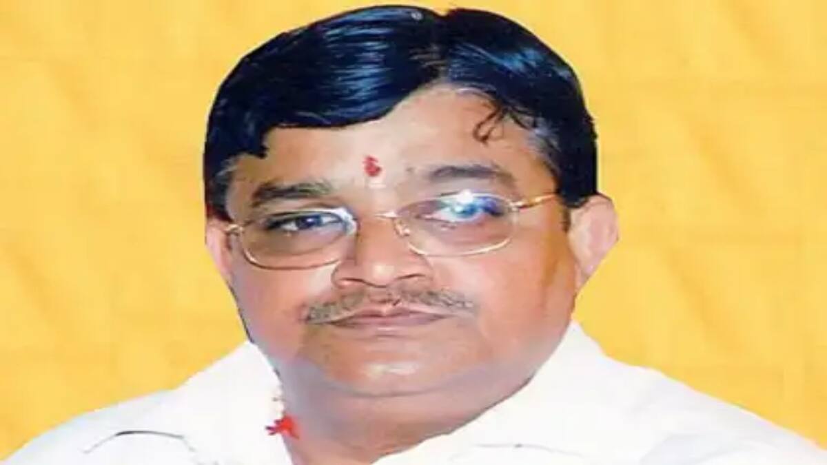 திமுக-வில் இணைகிறார் மைத்ரேயன்.. அதிமுக-வுக்கு குட்பை.. காலியாகும் முன்னாள் எம்பிக்கள்!