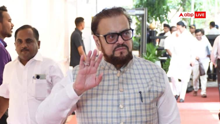 Maharashtra Schools To Sing Full ‘Vande Mataram’ Till Nov 7; Abu Azmi Gets ‘Move To Pak’ Jibe For Opposing It Maharashtra Schools To Sing Full ‘Vande Mataram’ Till Nov 7; Abu Azmi Gets ‘Move To Pak’ Jibe For Opposing It