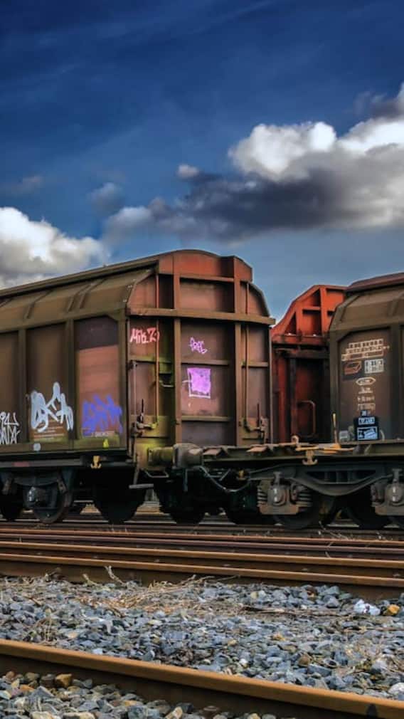 உலகின் மிக நீண்ட சரக்கு ரயில்.. எங்க ஓடுதுனு தெரியுமா?