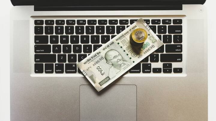 HDFC बँकेचा ELSS टॅक्स सेव्हर फंड हे एक उत्कृष्ट उदाहरण आहे, जो गुंतवणूकदारांना चांगला रिटर्न देतो.