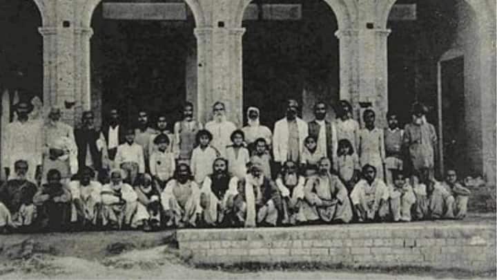 पंजाब का एक हिस्सा पाकिस्तान में चला गया, दूसरा भारत में रह गया था. पाकिस्तान वाले हिस्से में उस समय बड़ी संख्या में सिख और हिंदू रहते थे, जबकि भारत वाले हिस्से में मुस्लिम आबादी थी.