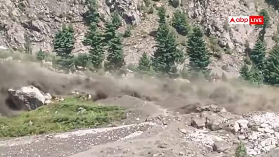 Himachal Pradesh Cloudburst, 3 Bridges Washed Away in Lahaul-Spiti’s Mayad Valley હિમાચલમાં ફરી કુદરતનો પ્રકોપ: વાદળ ફાટવાથી શિમલા અને લાહૌલ-સ્પિતિમાં પુલ ધોવાયા, 300થી વધુ રસ્તાઓ બંધ, જુઓ Video