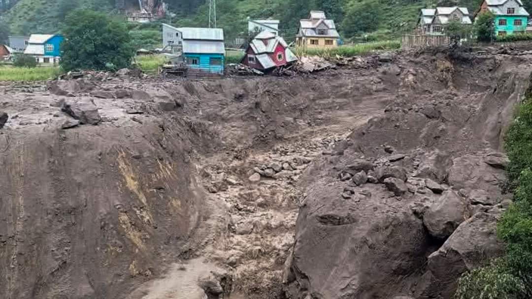 jammu kashmir kishtwar chashoti Cloudburst live updates Kishtwar Cloudburst Live: किश्तवाड़ में बादल फटने से अब तक 38 लोगों की मौत, 120 को बचाया, 35 की हालत नाजुक