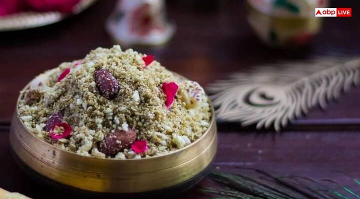 According to the scripture, coriander is considered to be the wealth factor. It is valid that on the day of Janmashtami, they are pleased with offering to Lord Krishna to the coriander registrar and fulfills the wishes of the devotees.