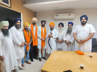 ਪੰਜਾਬ ਦੀ ਸਿਆਸਤ 'ਚ ਮਚੀ ਹਲਚਲ, AAP ਦੇ ਬੁਲਾਰੇ ਨੇ ਫੜਿਆ ਅਕਾਲੀਆਂ ਦਾ ਪੱਲਾ