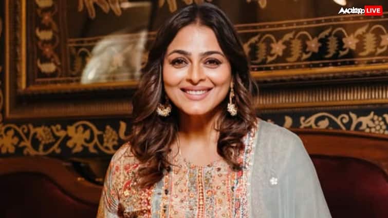 शिल्पा शिरोडकर की गाड़ी को बस ने मारी टक्कर, एक्ट्रेस ने डैमज कार की तस्वीर शेयर कर लिखा-कुछ भी हो सकता था