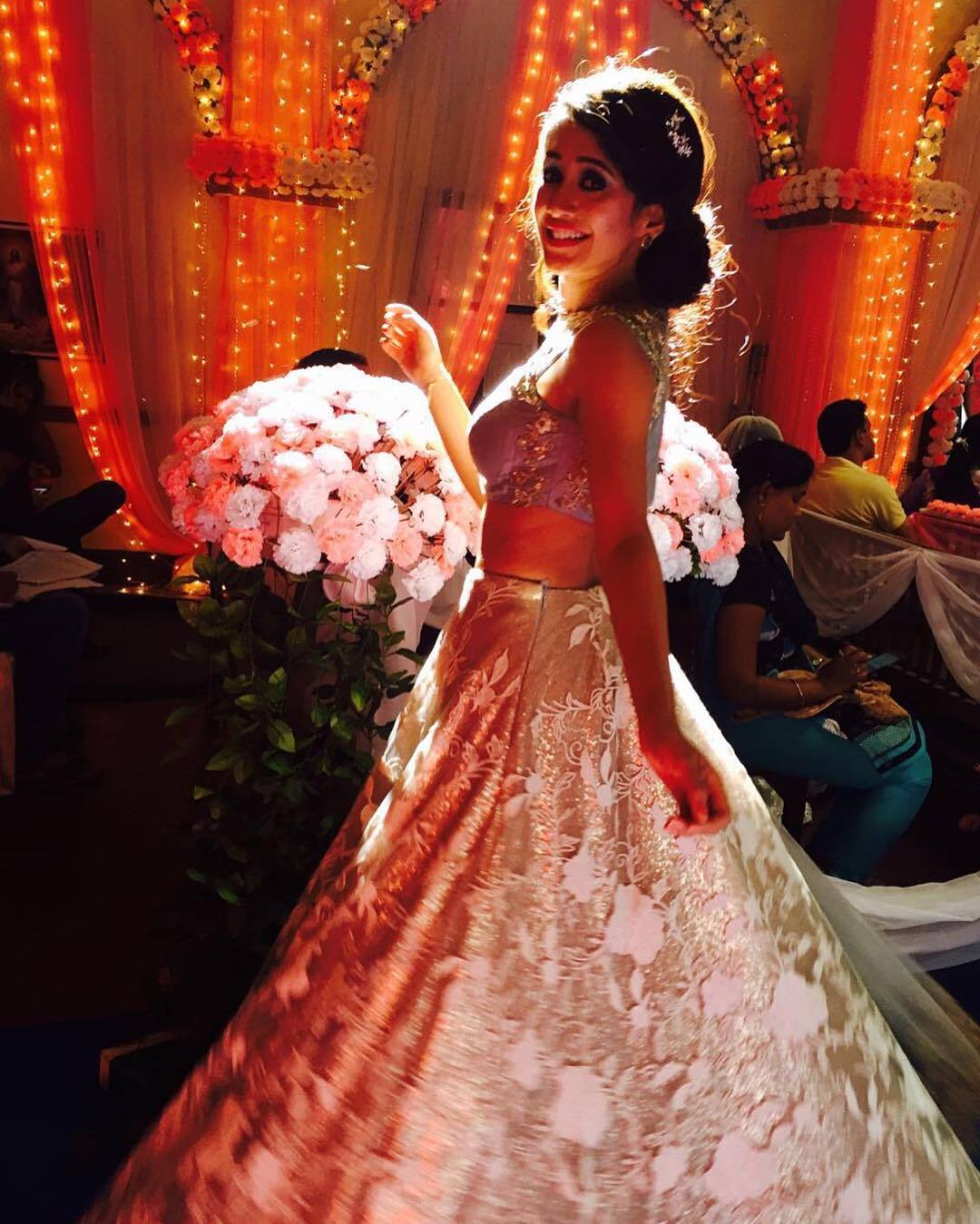 Shivangi does not just act brilliantly. Rather, with time, he also started spreading his beauty.