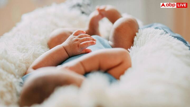 Experts say that do not take the initial symptoms of pregnancy lightly. If you have persistent vomiting, abnormal pain or fatigue, get a checkup done immediately. Investigations like ultrasound and MRI help in identifying such rare cases.