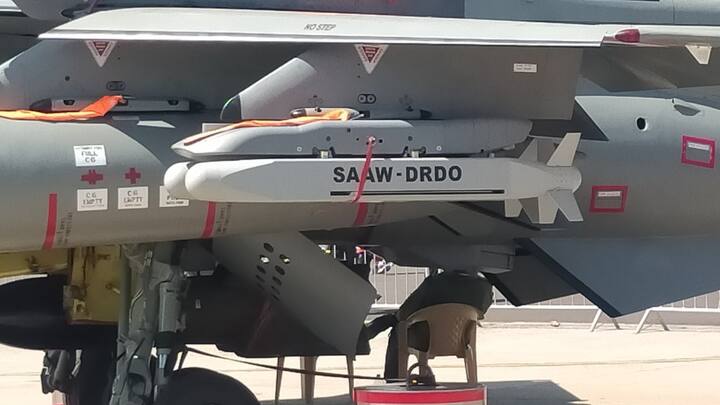 जेट-पावर्ड SAAW  का विकास आत्मनिर्भर भारत पहल के तहत भारत की रक्षा तकनीक को नई ऊंचाई देगा. इसके तैयार हो जाने के बाद विदेशी हथियारों पर निर्भरता घट जाएगी. जेट-पावर्ड SAAW दुश्मन की एयर पावर को किसी भी संघर्ष के शुरुआती फेज में निष्क्रिय करने में सक्षम होगा, जिससे एयर ऑपरेशन का परिणाम निर्णायक रूप से प्रभावित हो सकता है.