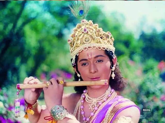 सर्वदमन के बाल स्वरूप में श्रीकृष्ण का किरदार एक्टर स्वप्निल जोशी निभा रहे थे. स्वप्निल भारत के टेलिविज़न इतिहास में सबसे बड़े नामों में आते थे. इसका कारण है कि वह दो अहम टीवी शो में नज़र आए जिसमें उन्होंने श्री कृष्णा में बाल कृष्ण और उत्तर रामायण में भगवान राम के पुत्र लव का किरदार निभाया था. दोनों ही शो का निर्देशन रामानंद सागर ने ही किया था.